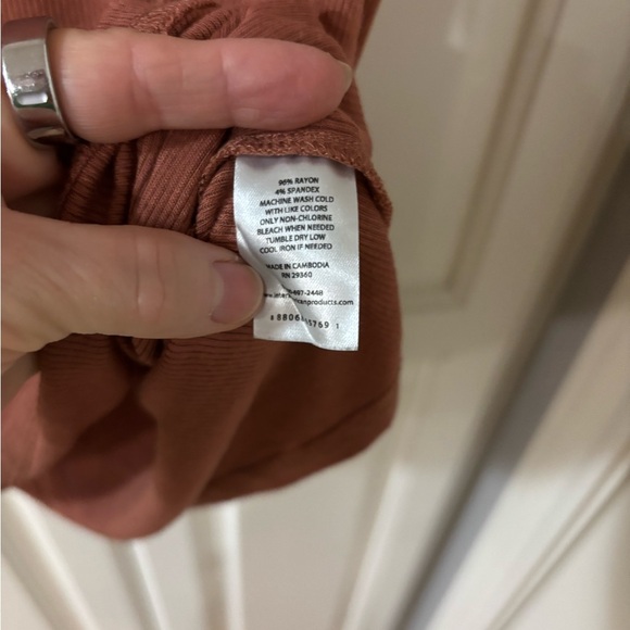 Dip Women's Sleeveless Top - Rust - Picture 3 of 3